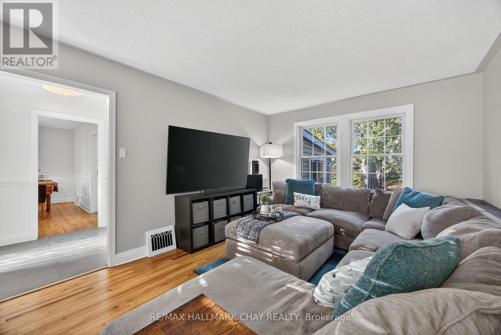 107 Peel Street, Barrie (Wellington), Ontario  L4M 3L5 - Photo 11 - S12442330