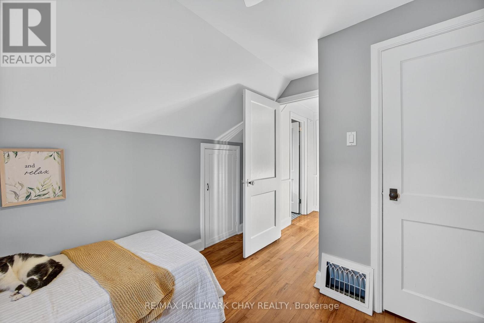 107 Peel Street, Barrie (Wellington), Ontario  L4M 3L5 - Photo 22 - S12442330