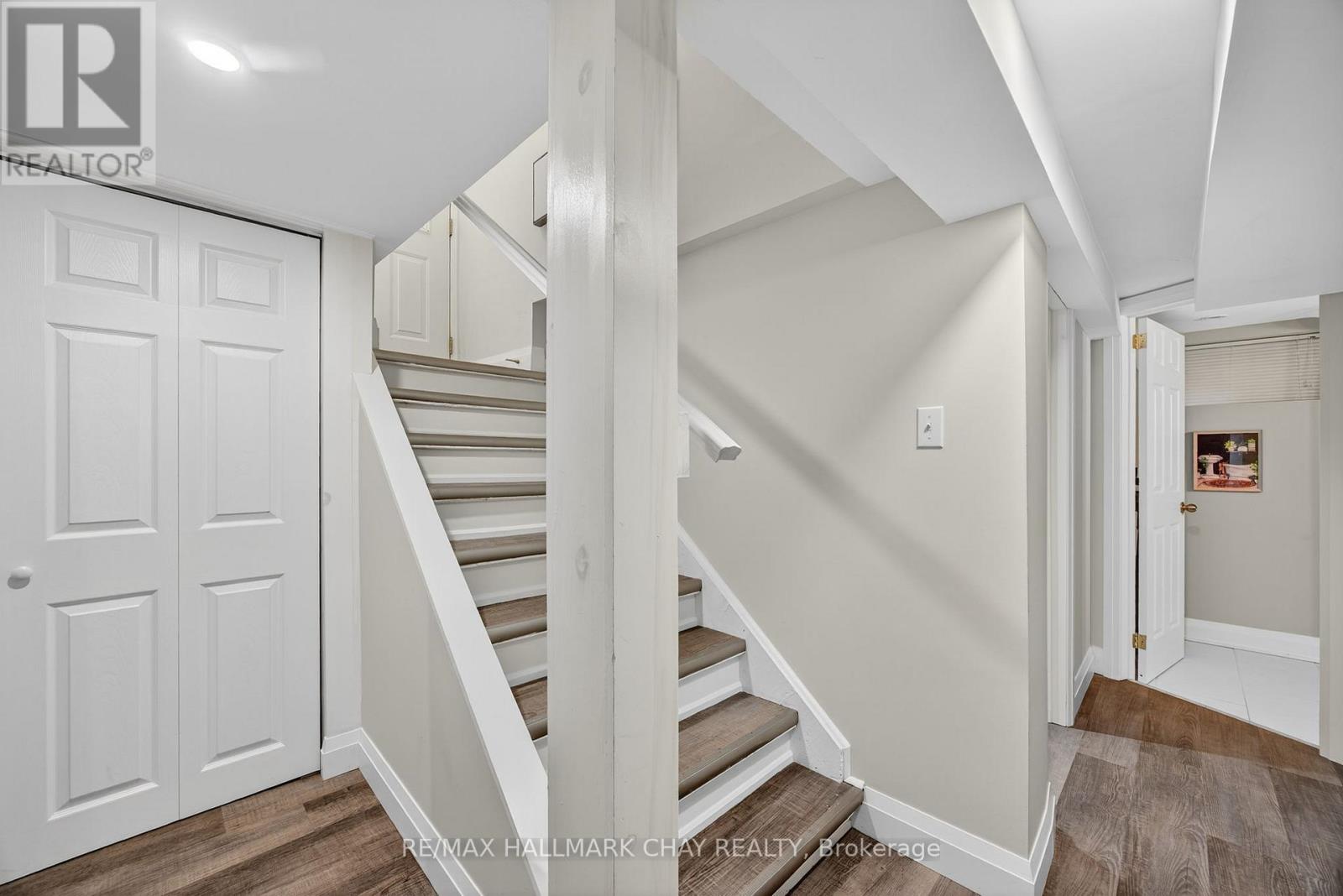 107 Peel Street, Barrie (Wellington), Ontario  L4M 3L5 - Photo 26 - S12442330