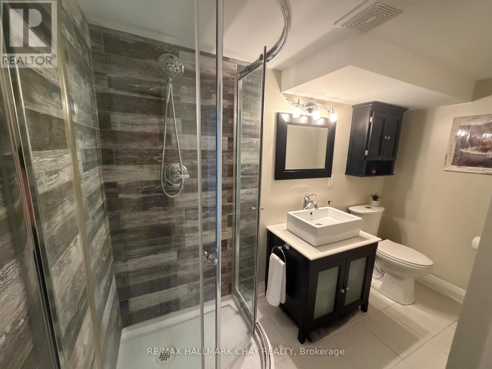 107 Peel Street, Barrie (Wellington), Ontario  L4M 3L5 - Photo 29 - S12442330