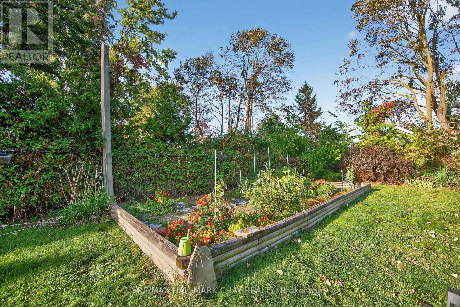 107 Peel Street, Barrie (Wellington), Ontario  L4M 3L5 - Photo 37 - S12442330