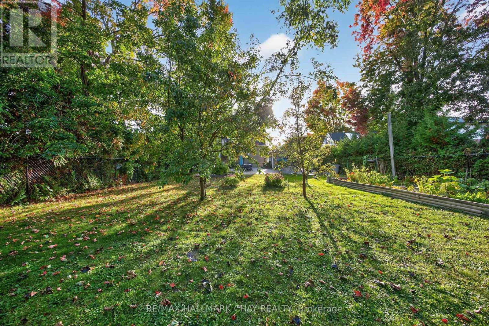 107 Peel Street, Barrie (Wellington), Ontario  L4M 3L5 - Photo 40 - S12442330