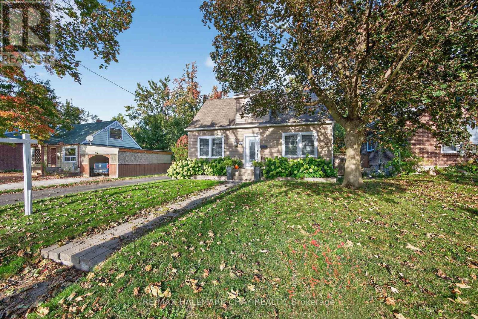 107 Peel Street, Barrie (Wellington), Ontario  L4M 3L5 - Photo 6 - S12442330