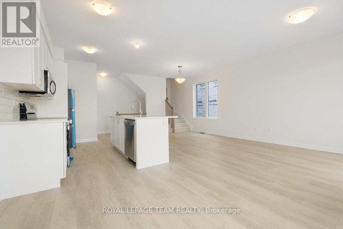 975 Athenry Court, Ottawa, Ontario  K2J 7E1 - Photo 13 - X12442396
