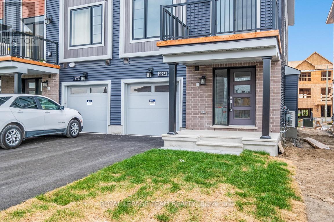 975 Athenry Court, Ottawa, Ontario  K2J 7E1 - Photo 2 - X12442396