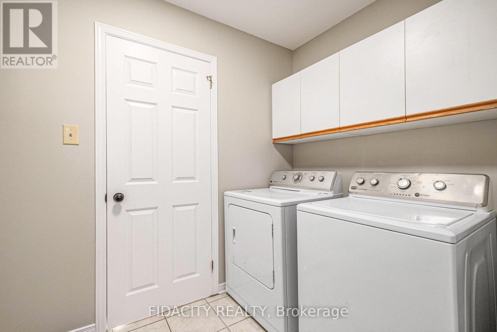 914 Long Meadow Way, Ottawa, Ontario  K2S 0R9 - Photo 12 - X12442401