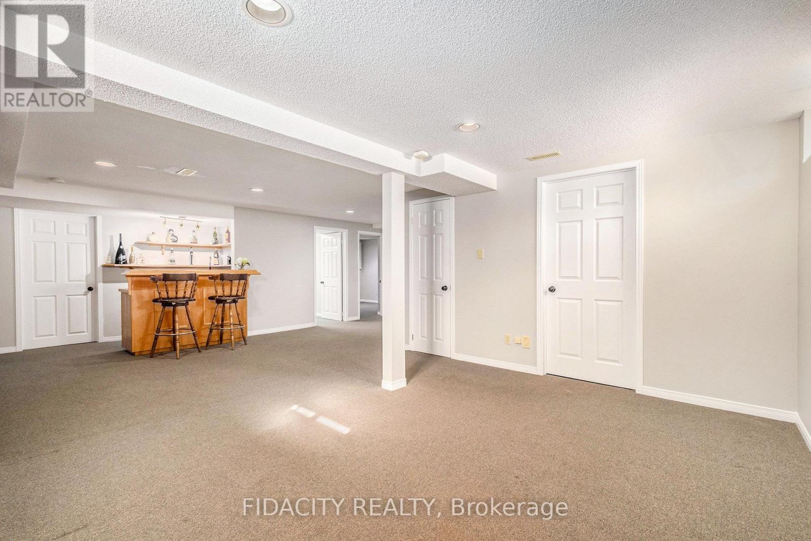 914 Long Meadow Way, Ottawa, Ontario  K2S 0R9 - Photo 20 - X12442401