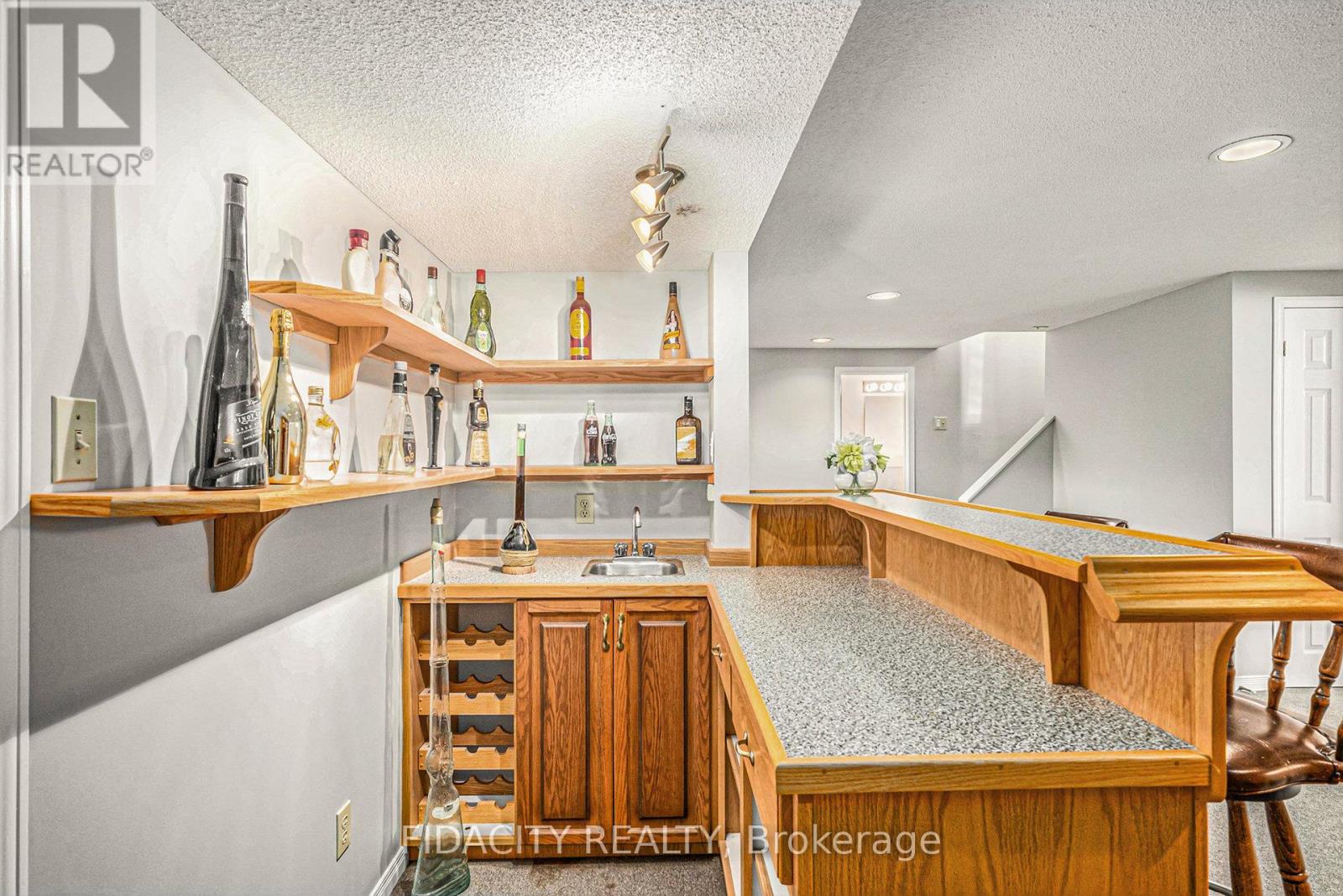 914 Long Meadow Way, Ottawa, Ontario  K2S 0R9 - Photo 21 - X12442401