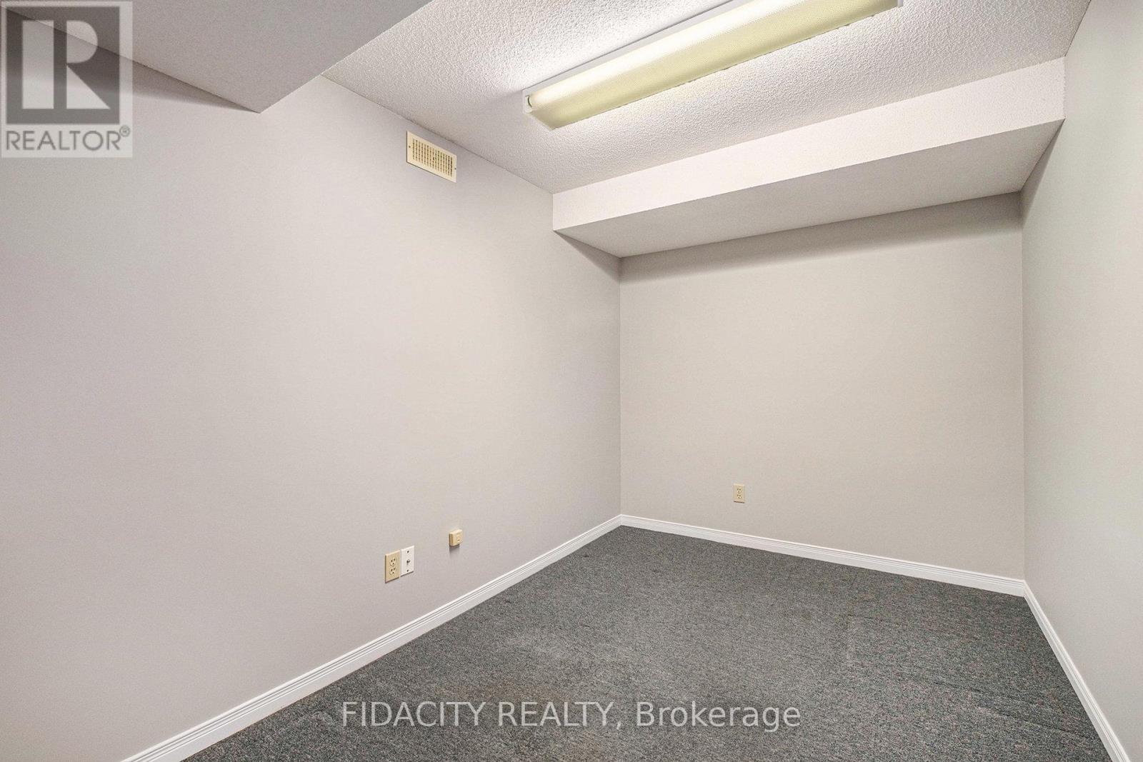 914 Long Meadow Way, Ottawa, Ontario  K2S 0R9 - Photo 22 - X12442401