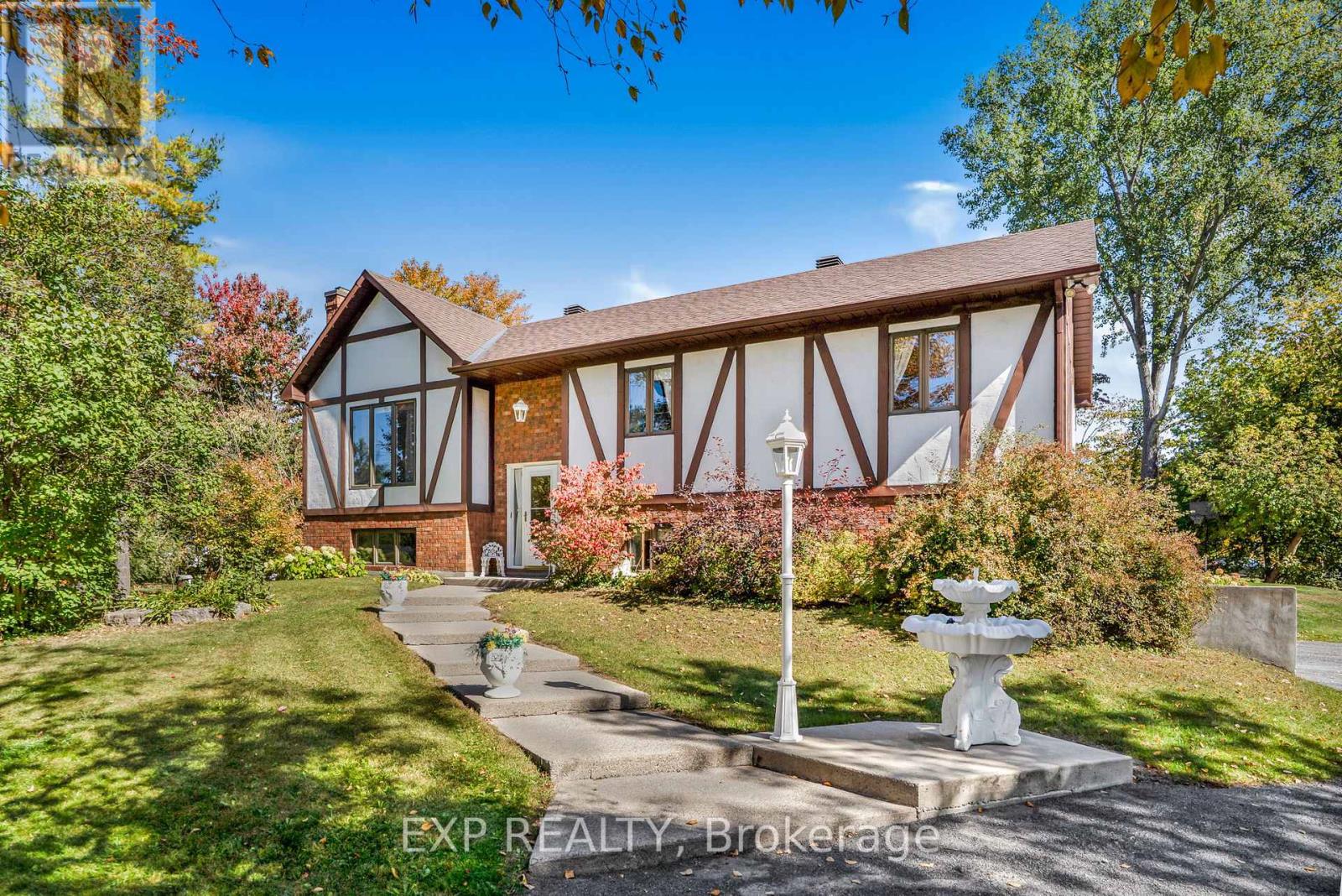 1887 Canaan Road, Clarence-Rockland, Ontario  K4K 1K9 - Photo 1 - X12442510