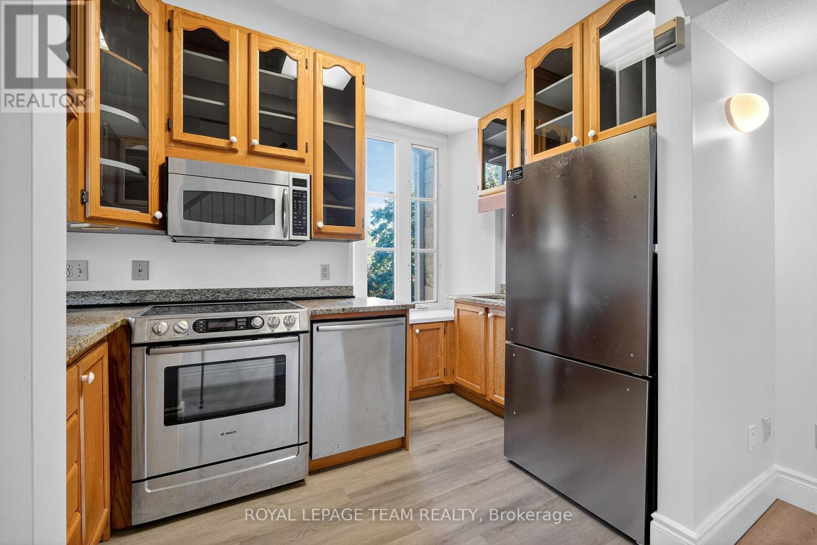 6 - 635 Richmond Road, Ottawa, Ontario  K2A 0G6 - Photo 14 - X12442528