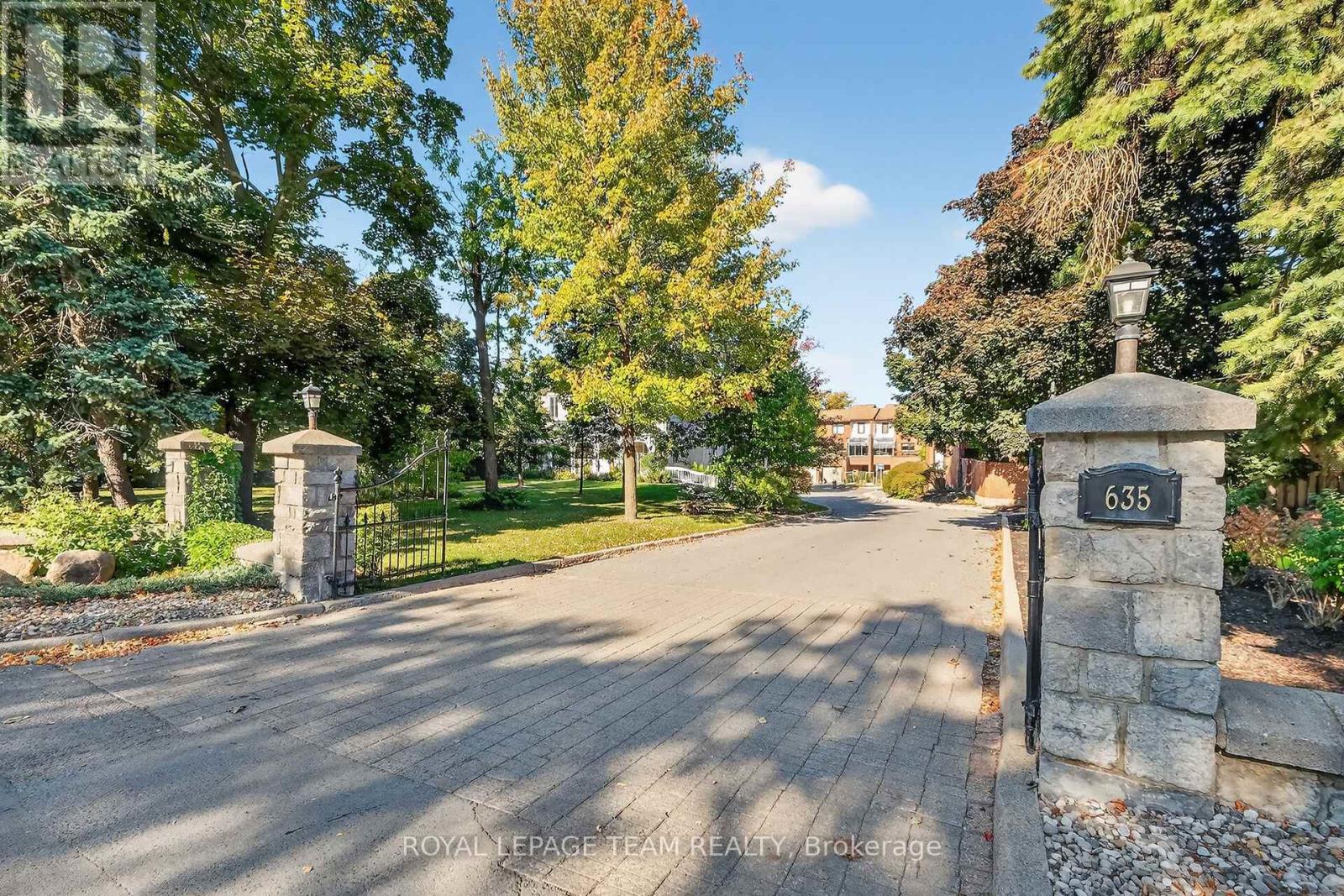 6 - 635 Richmond Road, Ottawa, Ontario  K2A 0G6 - Photo 3 - X12442528