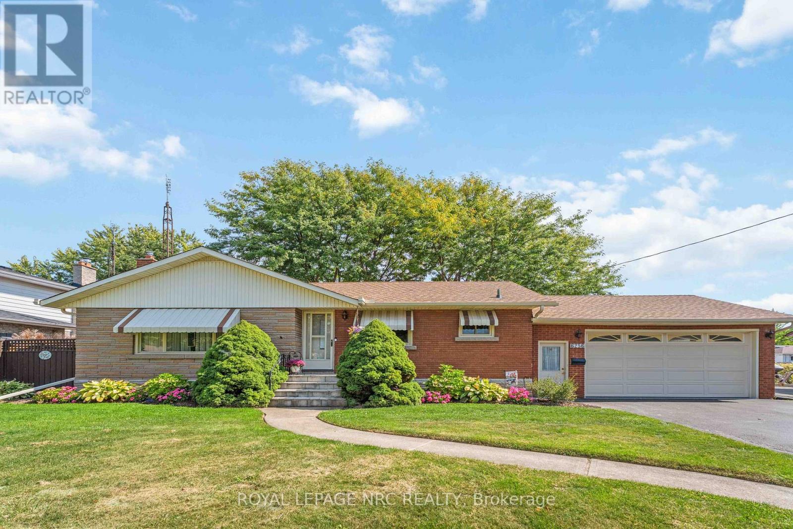6256 Pitton Road, Niagara Falls (West Wood), Ontario  L2H 1S3 - Photo 1 - X12442421