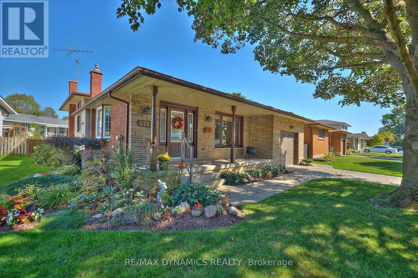 6787 Corwin Crescent, Niagara Falls (Dorchester), Ontario  L2G 2M8 - Photo 2 - X12442479
