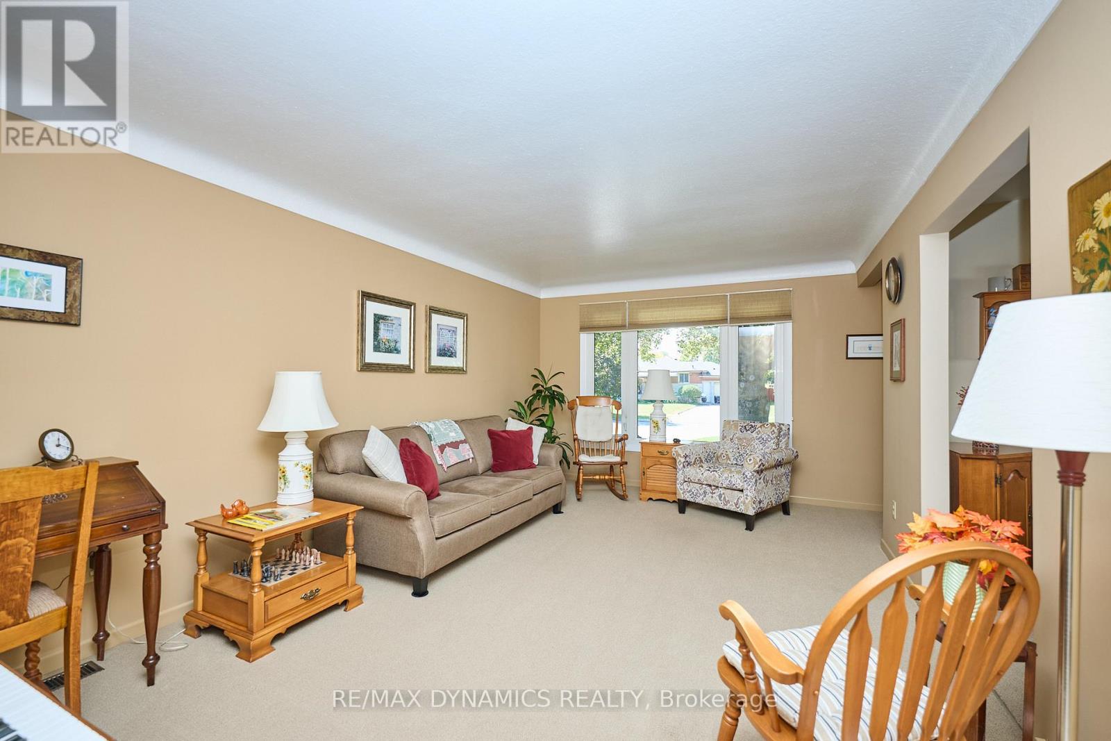6787 Corwin Crescent, Niagara Falls (Dorchester), Ontario  L2G 2M8 - Photo 6 - X12442479