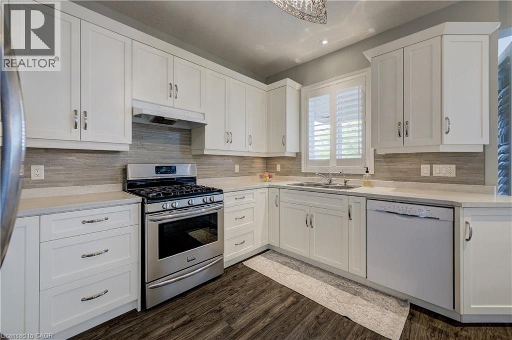 305 Thornhill Place, Waterloo, Ontario  N2T 0A9 - Photo 12 - 40774704