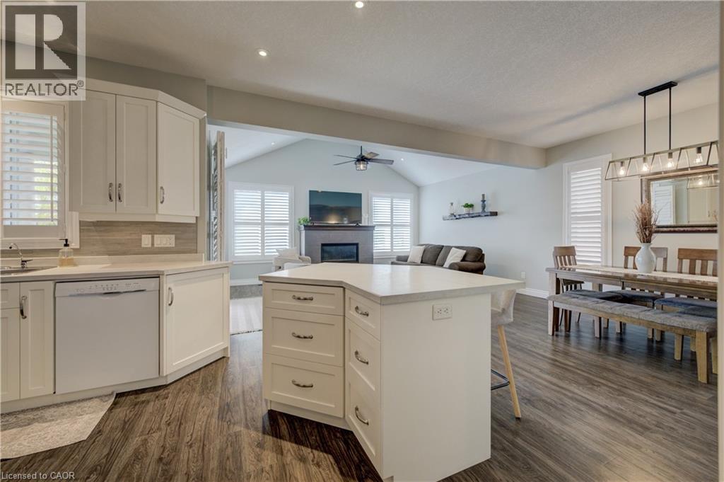 305 Thornhill Place, Waterloo, Ontario  N2T 0A9 - Photo 14 - 40774704