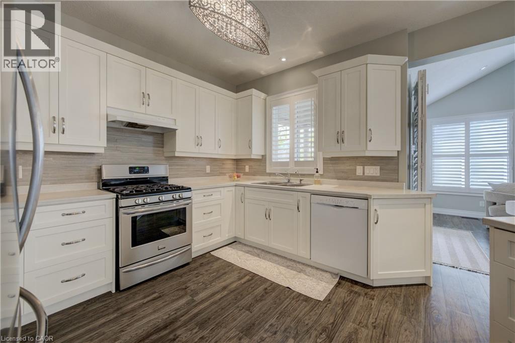 305 Thornhill Place, Waterloo, Ontario  N2T 0A9 - Photo 15 - 40774704