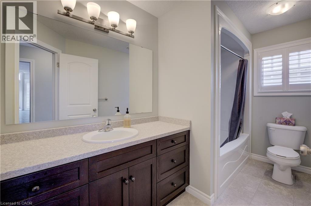 305 Thornhill Place, Waterloo, Ontario  N2T 0A9 - Photo 27 - 40774704