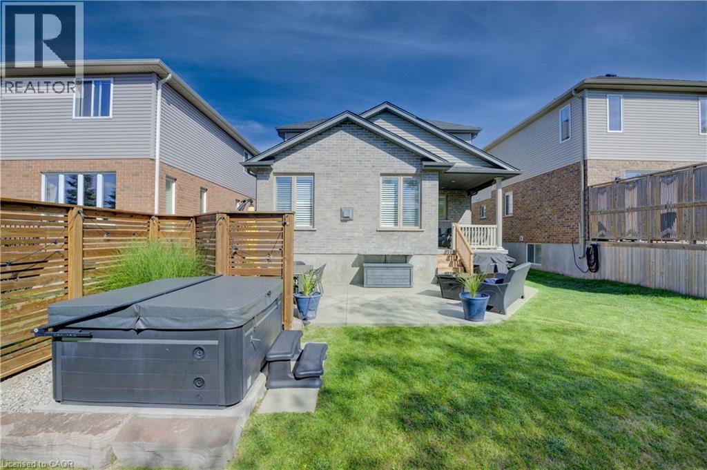305 Thornhill Place, Waterloo, Ontario  N2T 0A9 - Photo 41 - 40774704