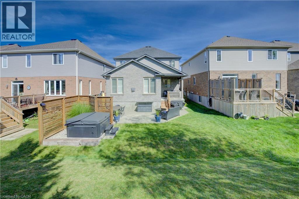 305 Thornhill Place, Waterloo, Ontario  N2T 0A9 - Photo 42 - 40774704