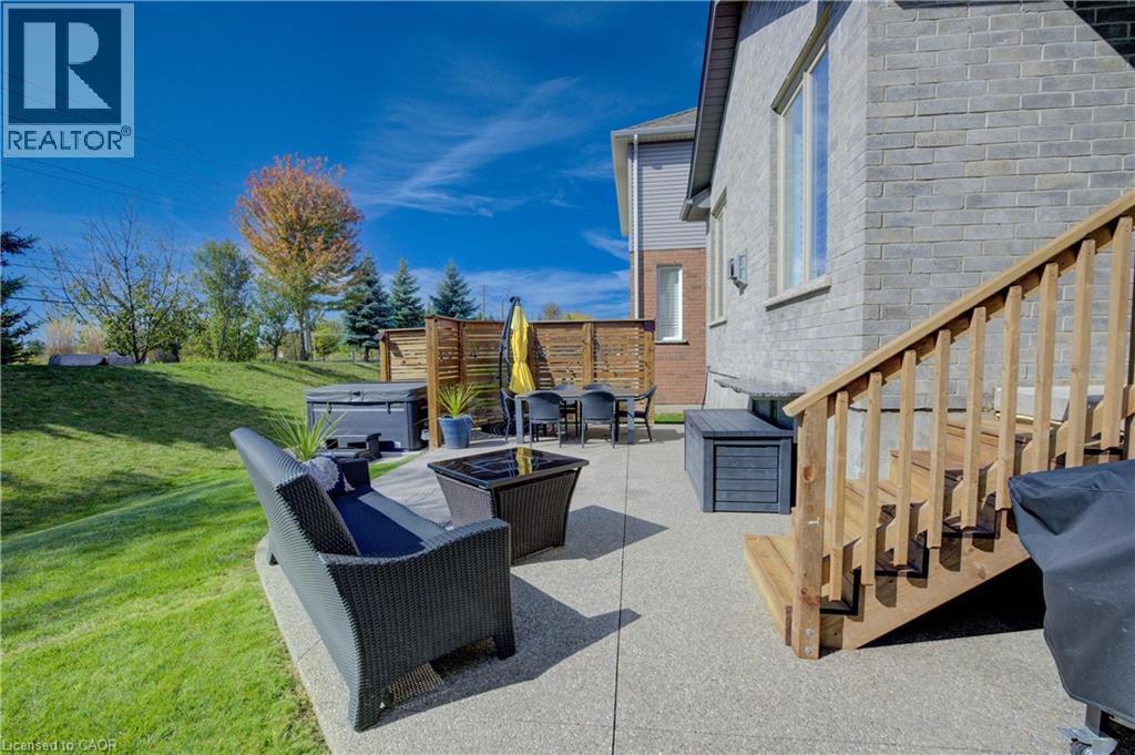 305 Thornhill Place, Waterloo, Ontario  N2T 0A9 - Photo 44 - 40774704