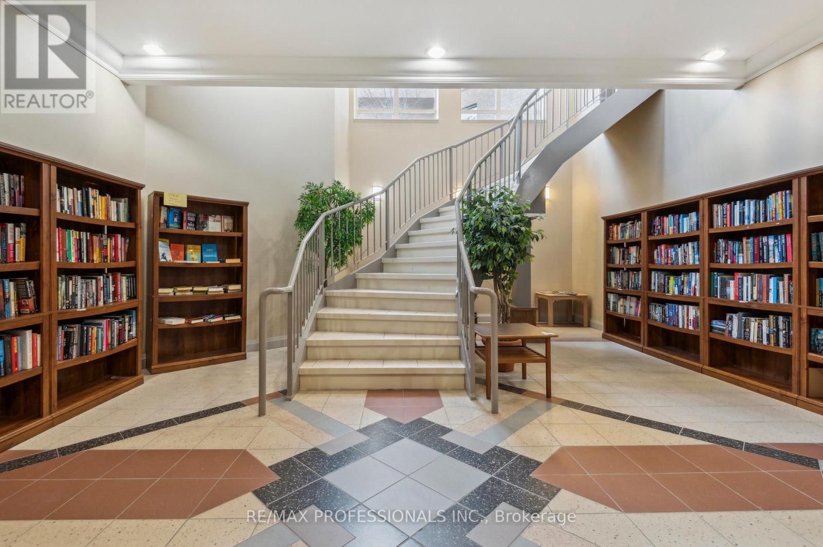 1140 Parkwest Place, Mississauga, Ontario  L5E 3K9 - Photo 23 - W12442272