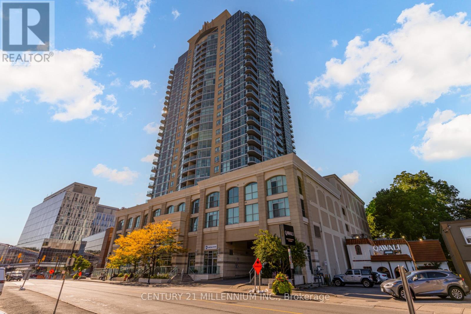 1505 - 9 George Street N, Brampton (Downtown Brampton), Ontario  L6X 0T6 - Photo 1 - W12442295