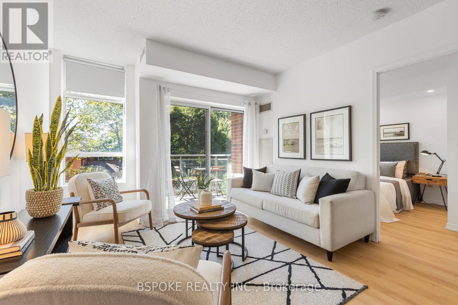 320 - 2495 Dundas Street W, Toronto (High Park North), Ontario  M6P 1X4 - Photo 12 - W12442316