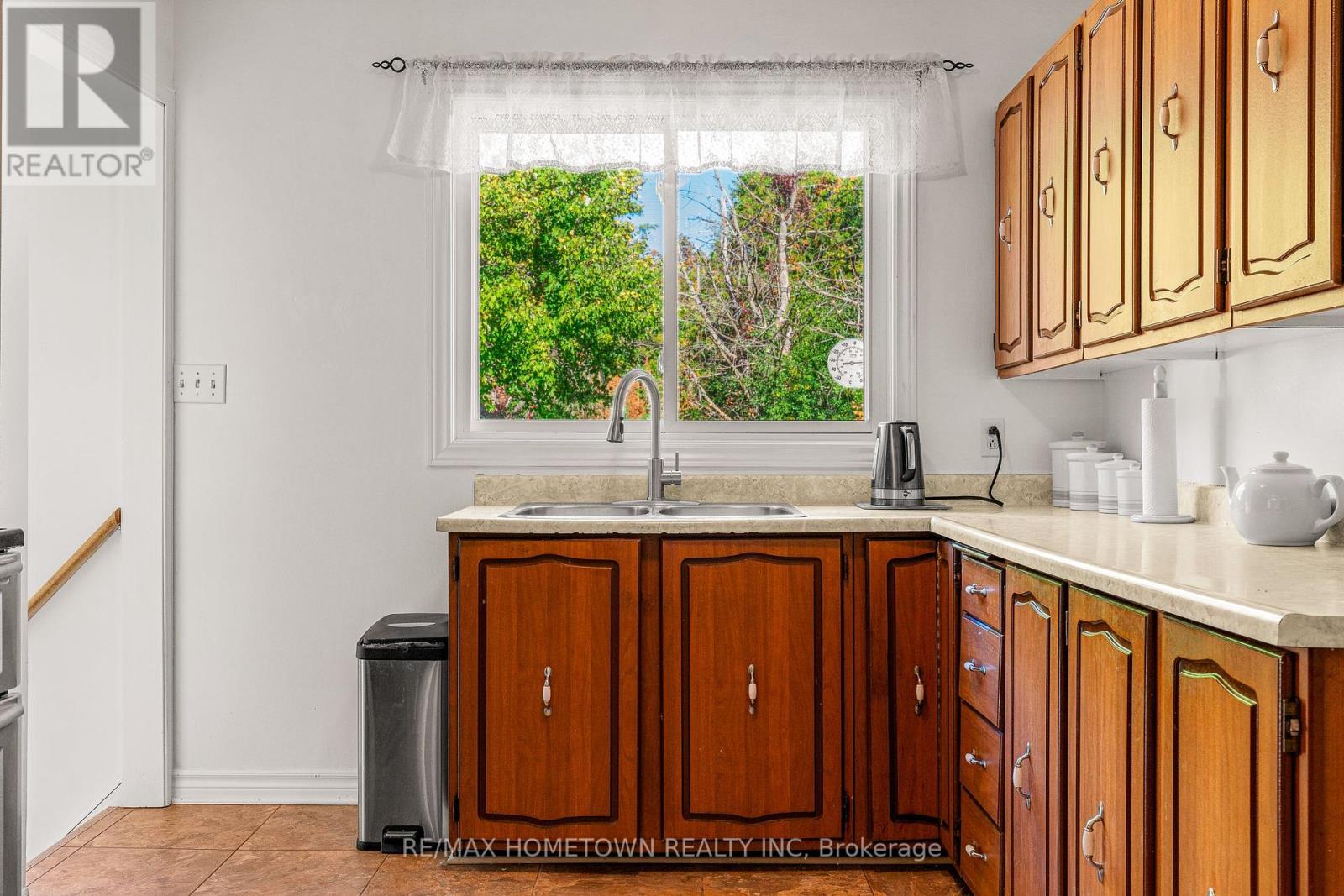 114 Temperance Lake Road, Athens, Ontario  K0E 1B0 - Photo 11 - X12439424