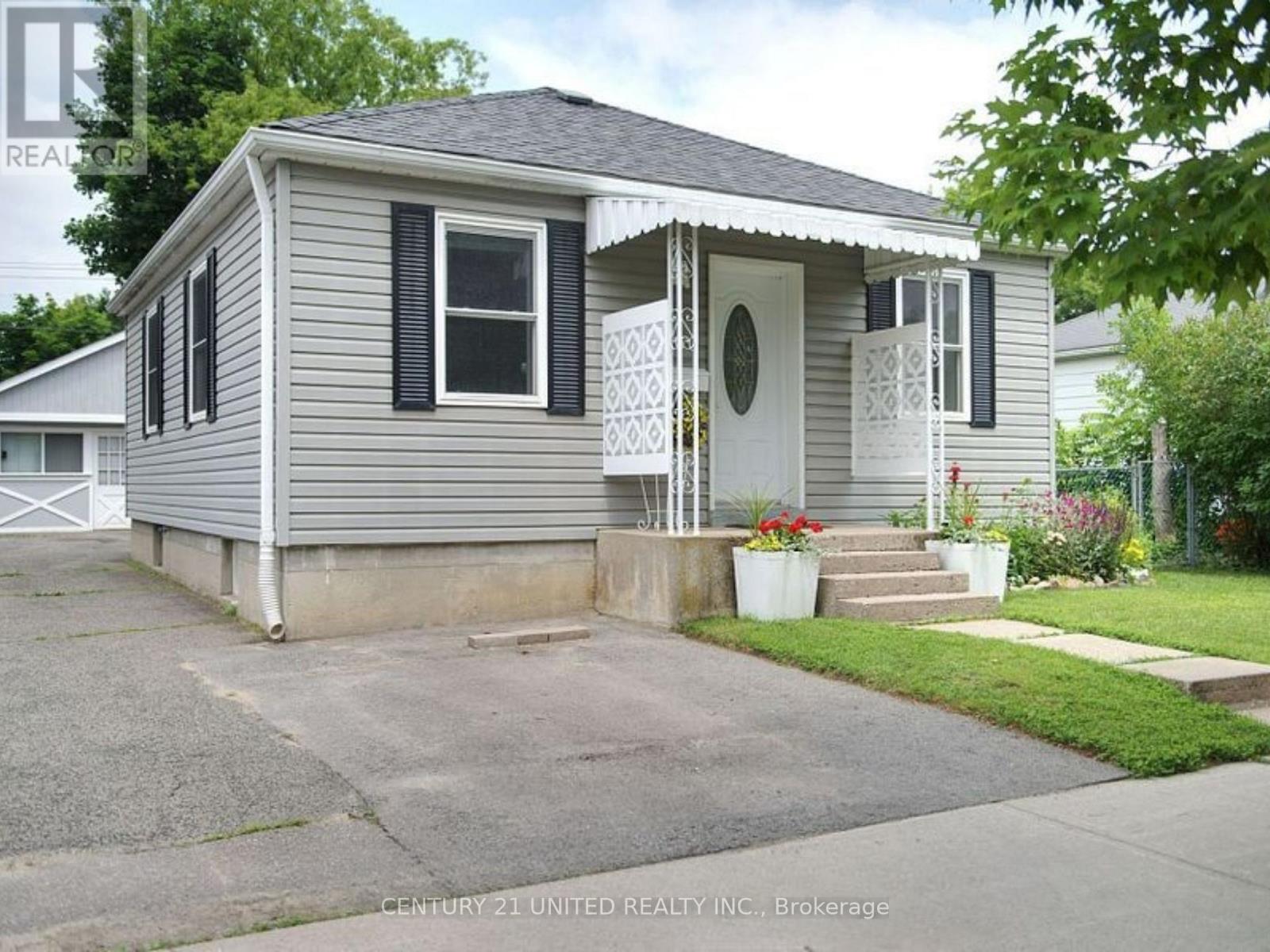 460 Hamilton Street, Peterborough, Ontario  K9J 4B9 - Photo 1 - X12442385