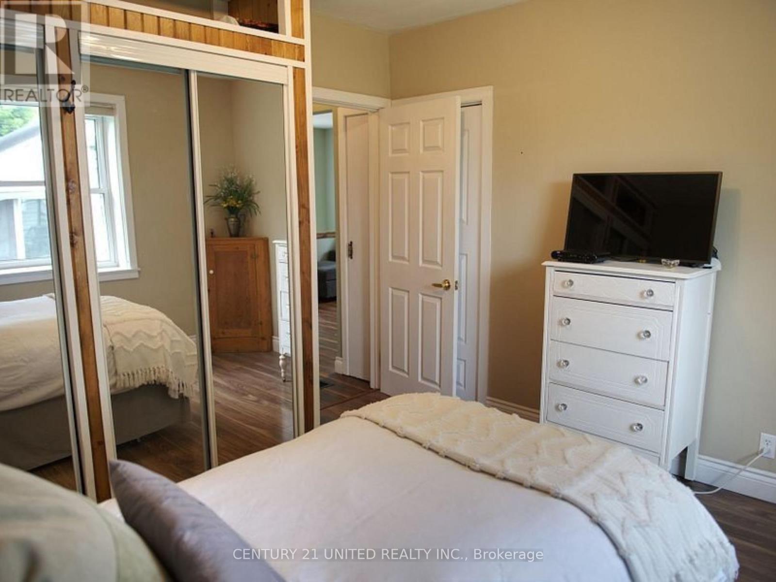 460 Hamilton Street, Peterborough, Ontario  K9J 4B9 - Photo 14 - X12442385