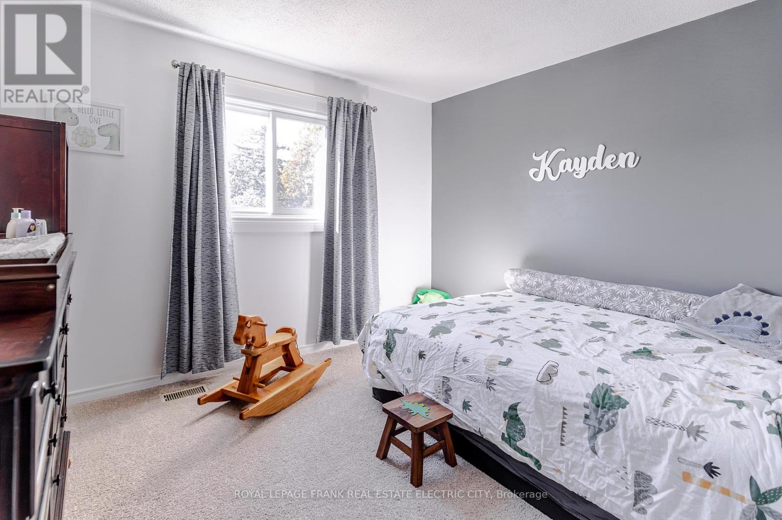 2032 Walker Avenue, Peterborough, Ontario  K9L 1S1 - Photo 29 - X12442433
