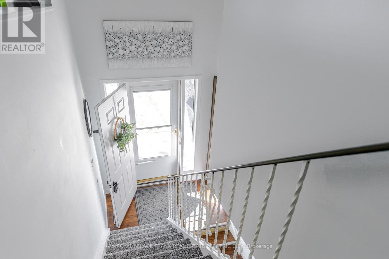 2032 Walker Avenue, Peterborough, Ontario  K9L 1S1 - Photo 32 - X12442433