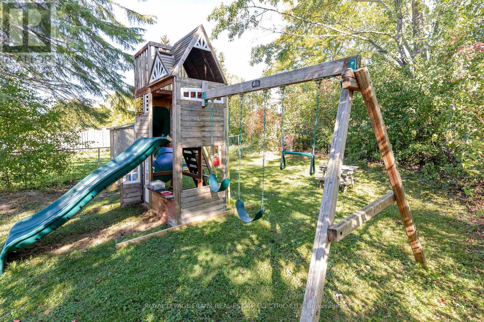 2032 Walker Avenue, Peterborough, Ontario  K9L 1S1 - Photo 45 - X12442433