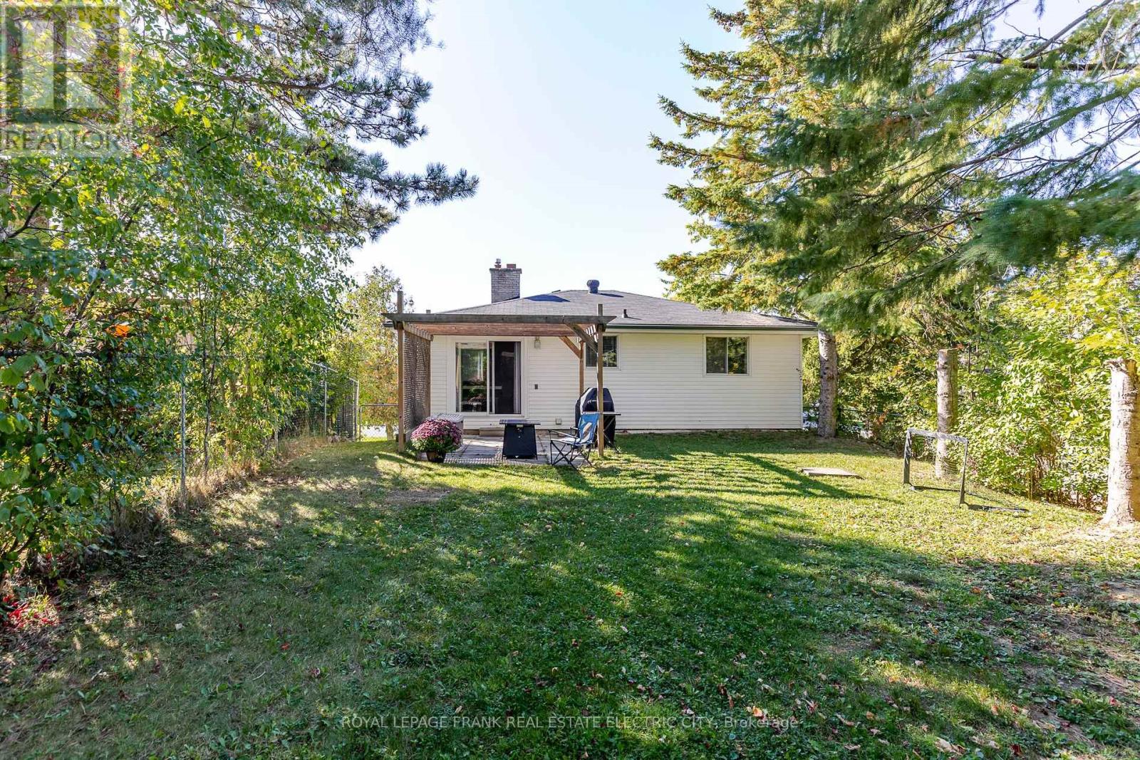 2032 Walker Avenue, Peterborough, Ontario  K9L 1S1 - Photo 46 - X12442433