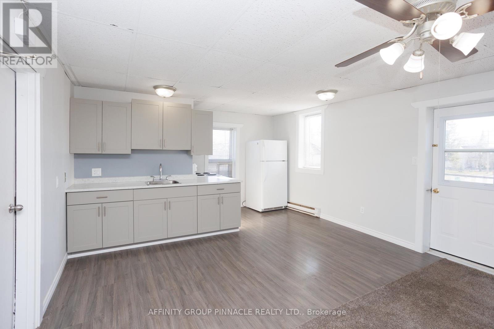 16 St David Street, Kawartha Lakes, Ontario  K9V 1N1 - Photo 10 - X12442495