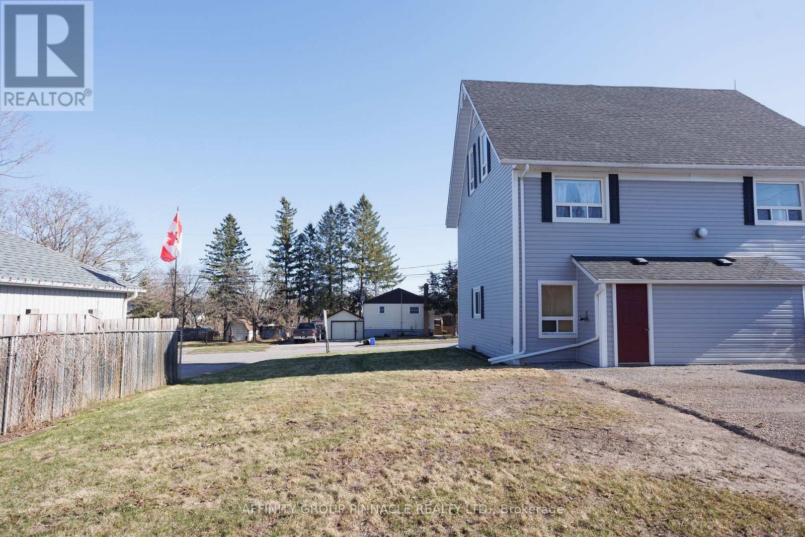16 St David Street, Kawartha Lakes, Ontario  K9V 1N1 - Photo 6 - X12442495