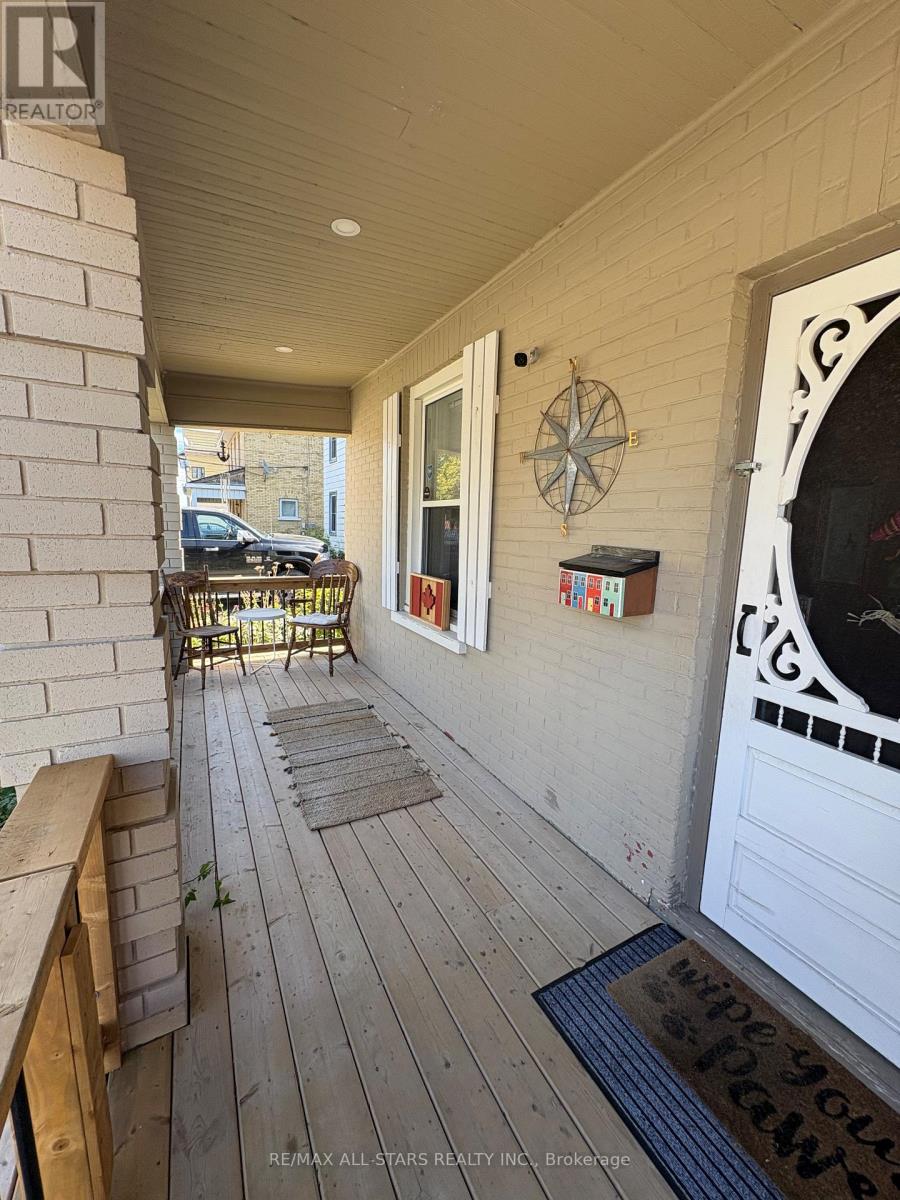 147 Lake Street, Peterborough, Ontario  K9J 2H2 - Photo 3 - X12442497