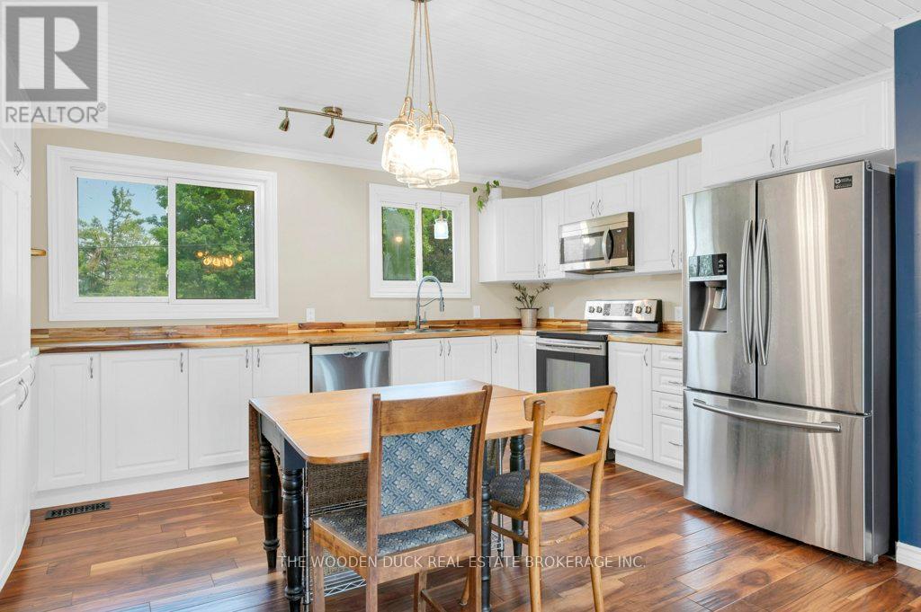 7 Kerry Circle, Selwyn, Ontario  K0L 1T0 - Photo 11 - X12442501