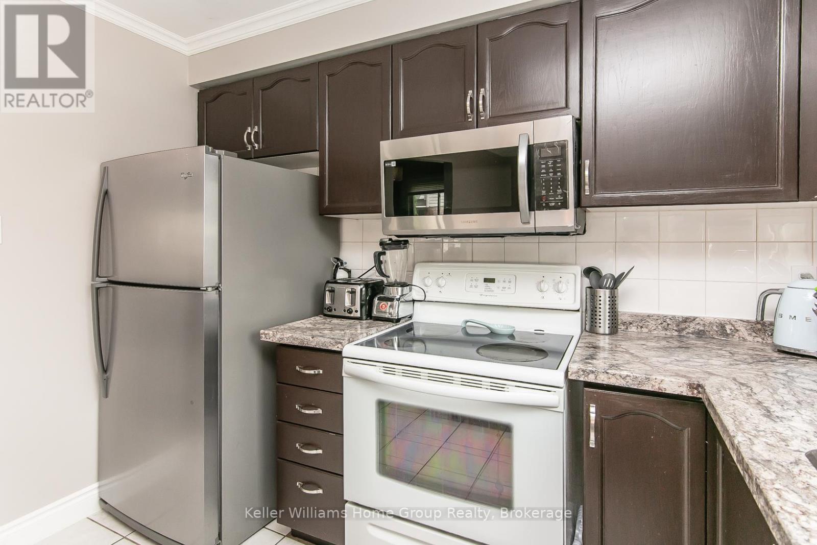 334 Christopher Drive, Cambridge, Ontario  N1P 1B9 - Photo 17 - X12442454