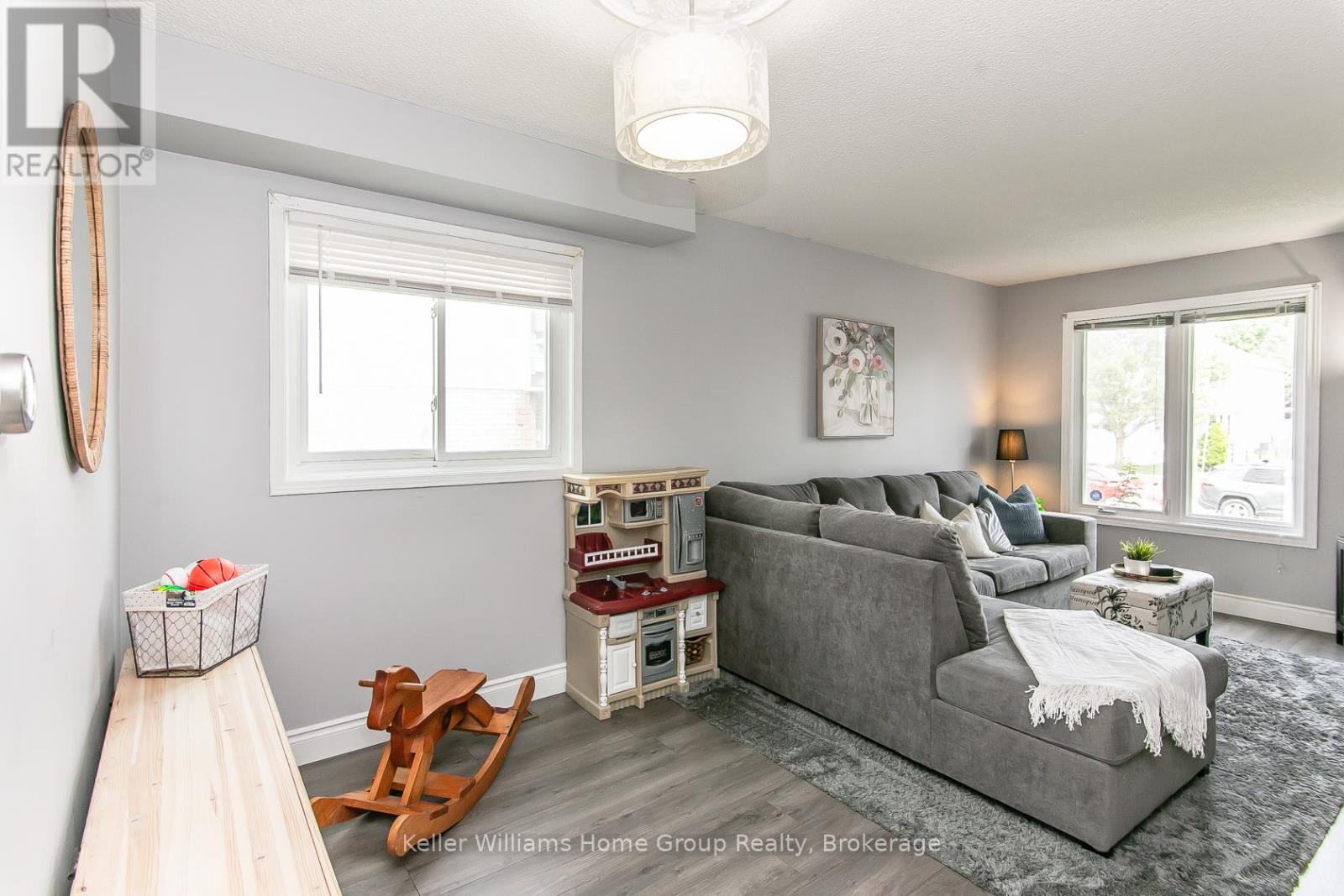 334 Christopher Drive, Cambridge, Ontario  N1P 1B9 - Photo 14 - X12442454