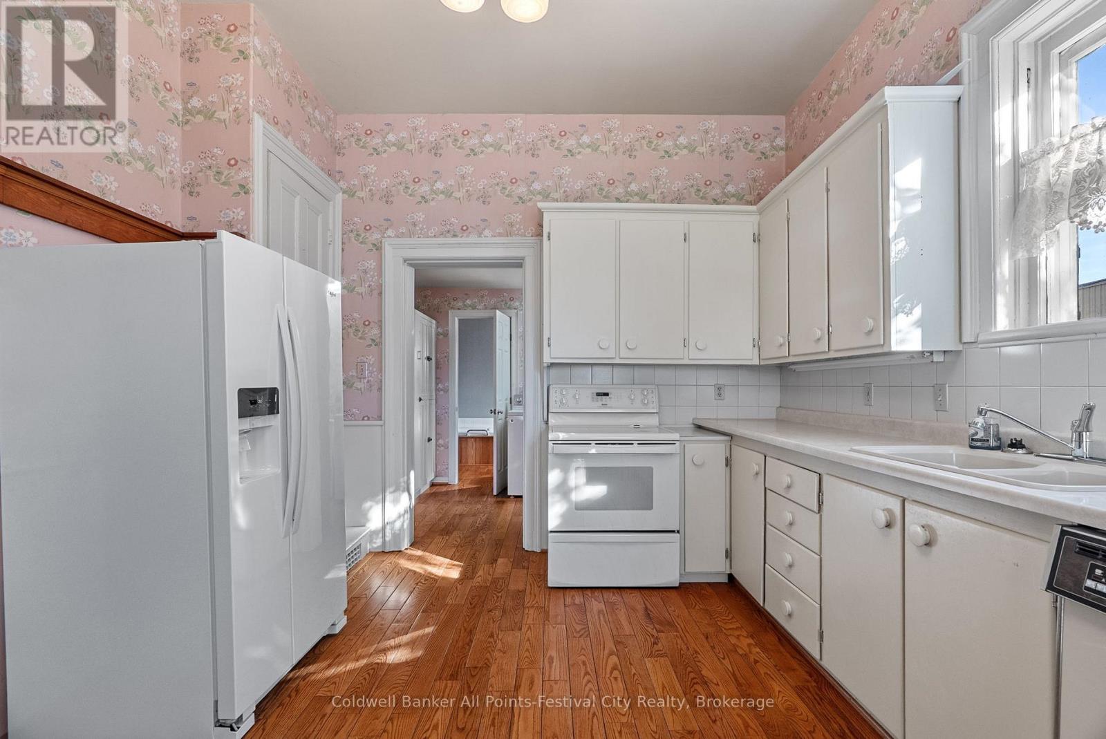 55 Nelson Street E, Goderich, Ontario  N7A 1R7 - Photo 15 - X12442461