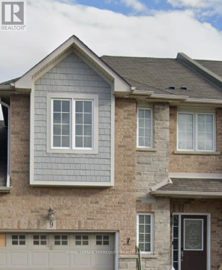 9 Palacebeach Trail, Hamilton (Stoney Creek), Ontario  L8E 0B9 - Photo 9 - X12442268