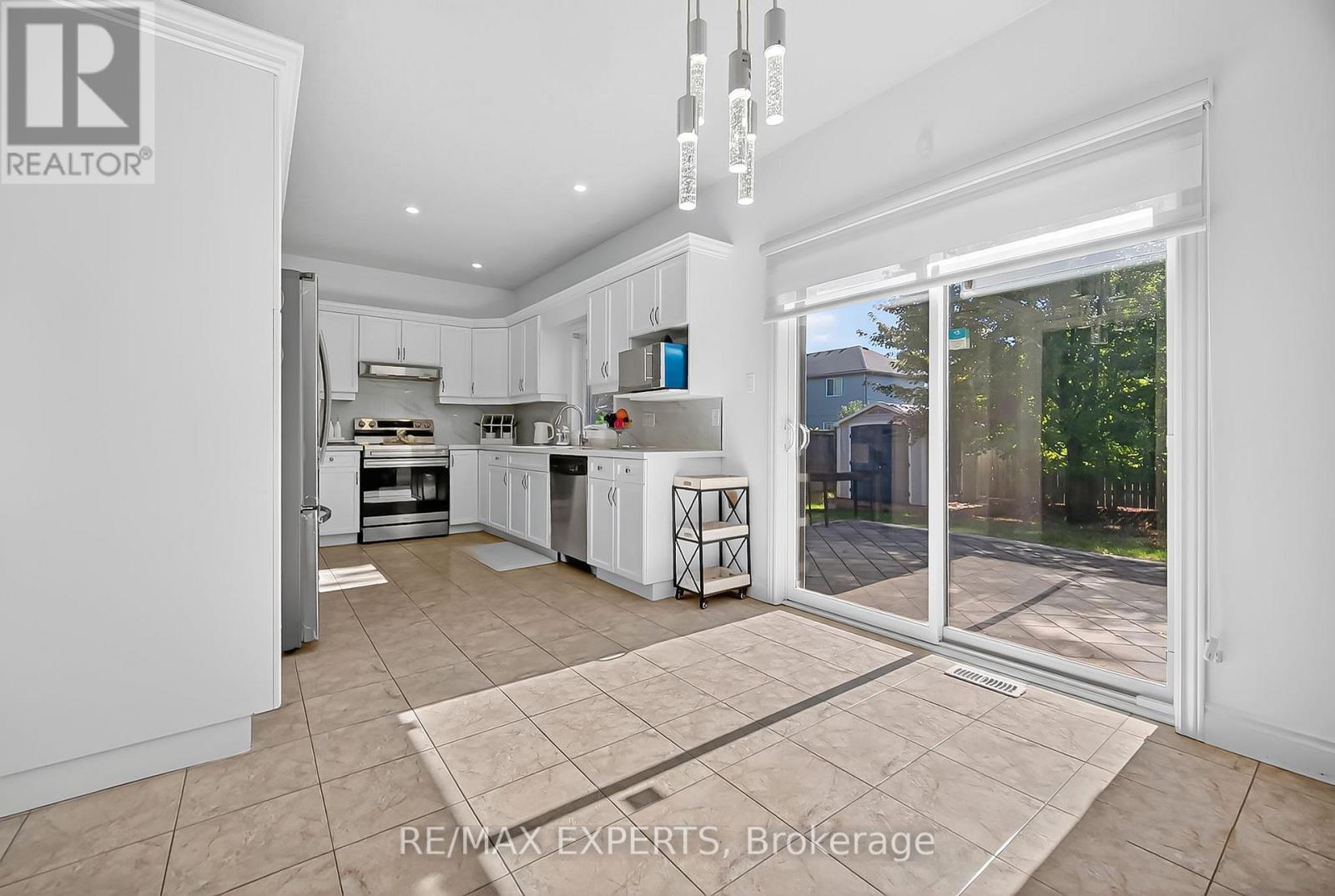 936 Talisman Drive, London South (South L), Ontario  N6K 4X6 - Photo 8 - X12442273
