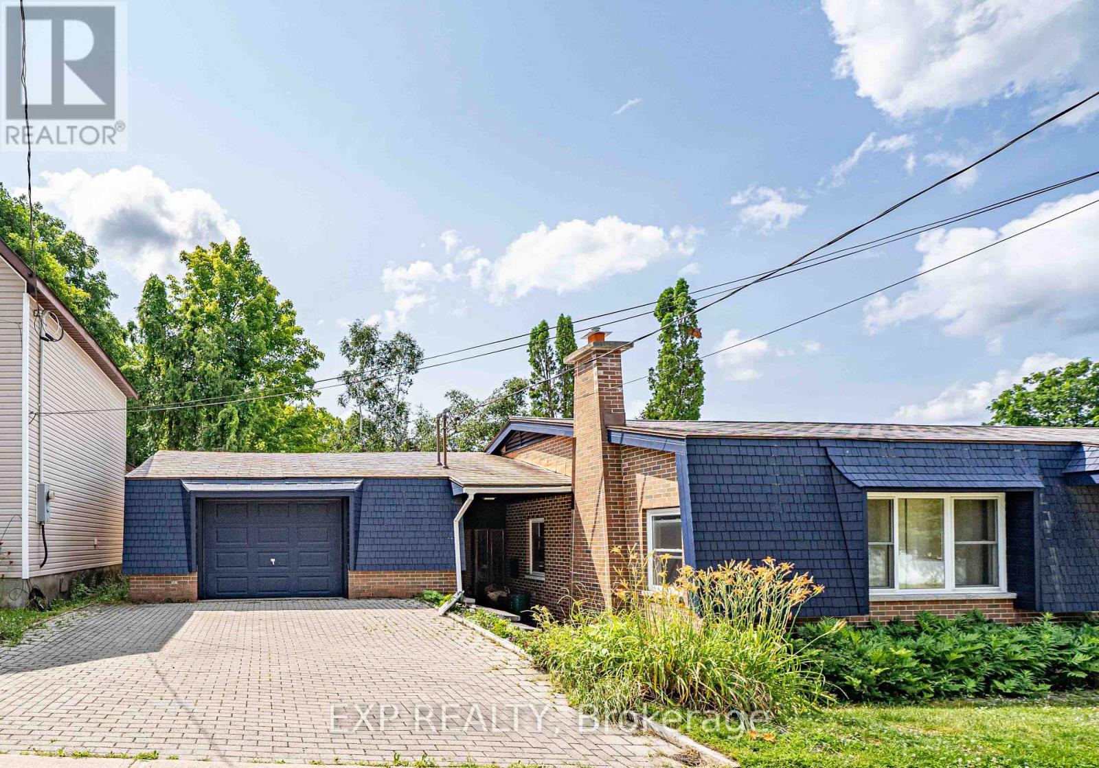395 Brown Street, Gravenhurst (Muskoka (S)), Ontario  P1P 1G6 - Photo 3 - X12442289