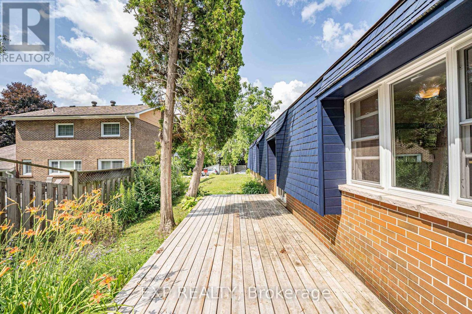 395 Brown Street, Gravenhurst (Muskoka (S)), Ontario  P1P 1G6 - Photo 32 - X12442289