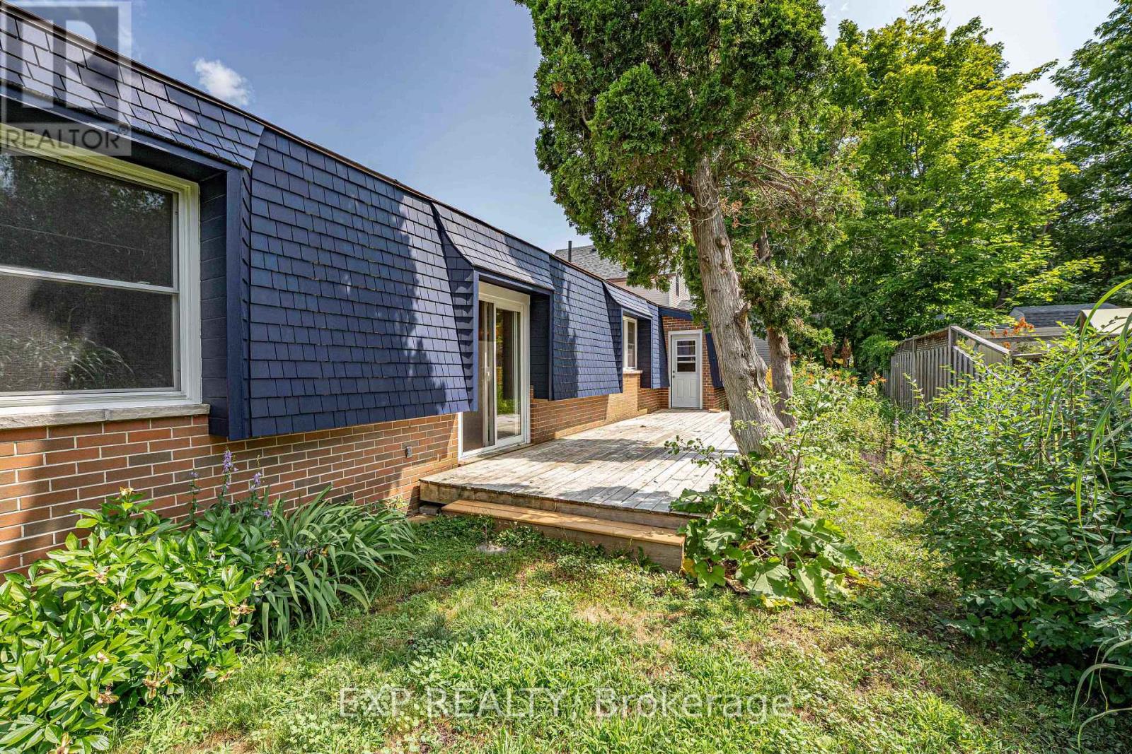 395 Brown Street, Gravenhurst (Muskoka (S)), Ontario  P1P 1G6 - Photo 33 - X12442289