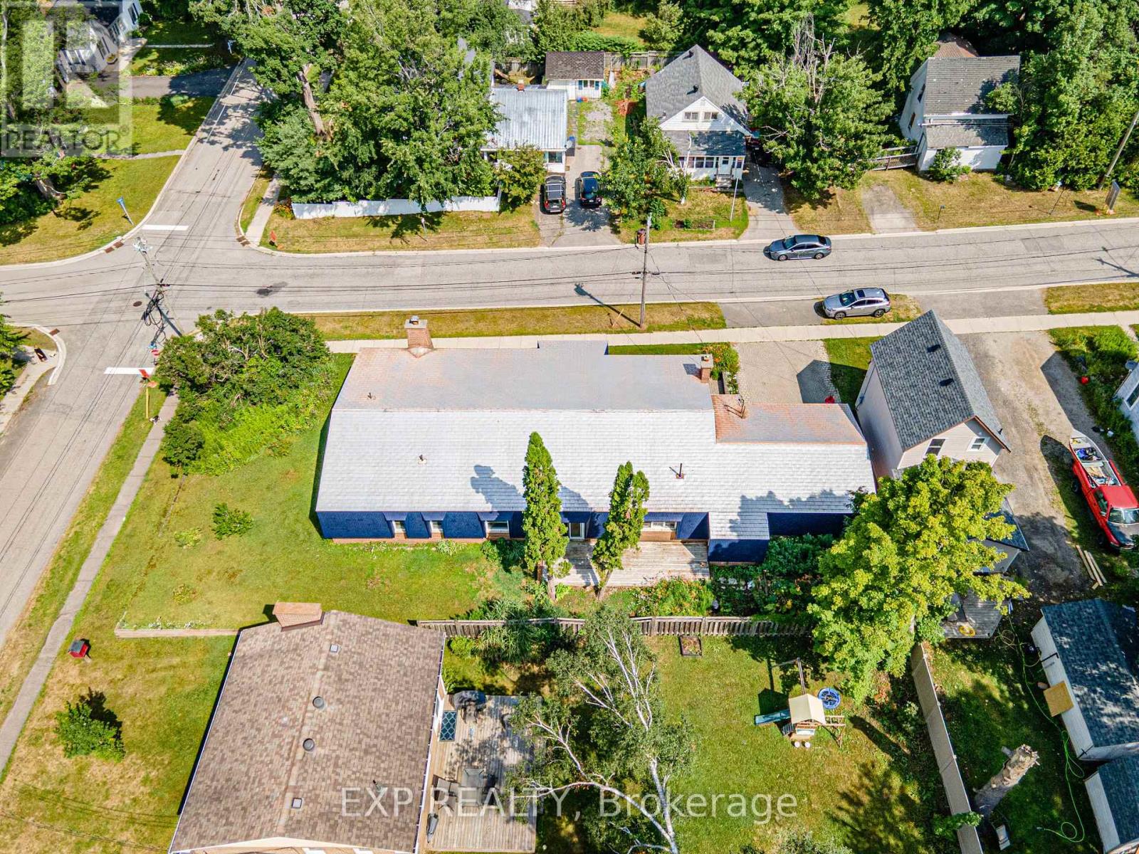 395 Brown Street, Gravenhurst (Muskoka (S)), Ontario  P1P 1G6 - Photo 34 - X12442289