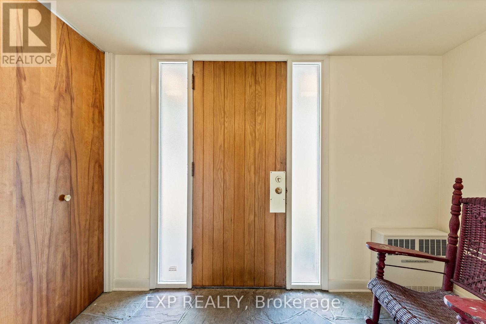 395 Brown Street, Gravenhurst (Muskoka (S)), Ontario  P1P 1G6 - Photo 6 - X12442289